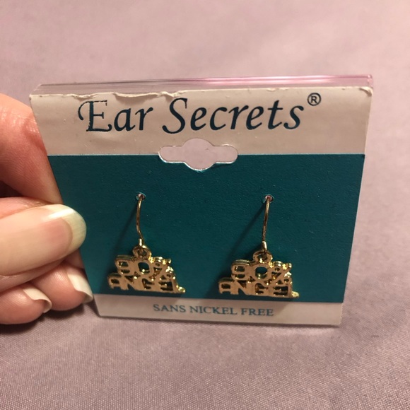 90% Angel Earrings - Picture 4 of 5